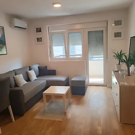 Mirabela Apartment *