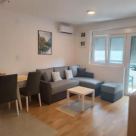 Mirabela Apartment *