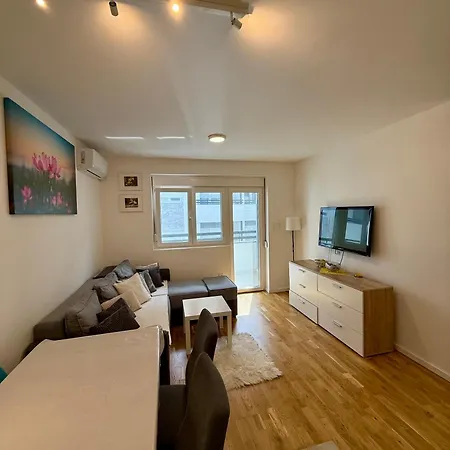 Apartment Mirabela *