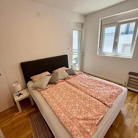 Apartman Mirabela *